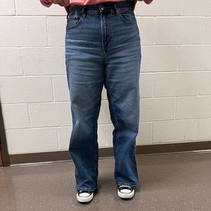 American Eagle Curvy Super High-Rise Baggy Straight Jeans Medium Wash